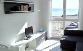 Un Dormitorio Frente Playa El Medano